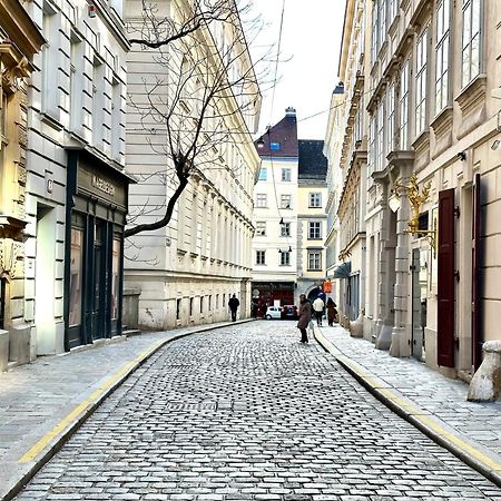 Central Stephansdom Apartment I Netflix I Self Check In Wina Bagian luar foto