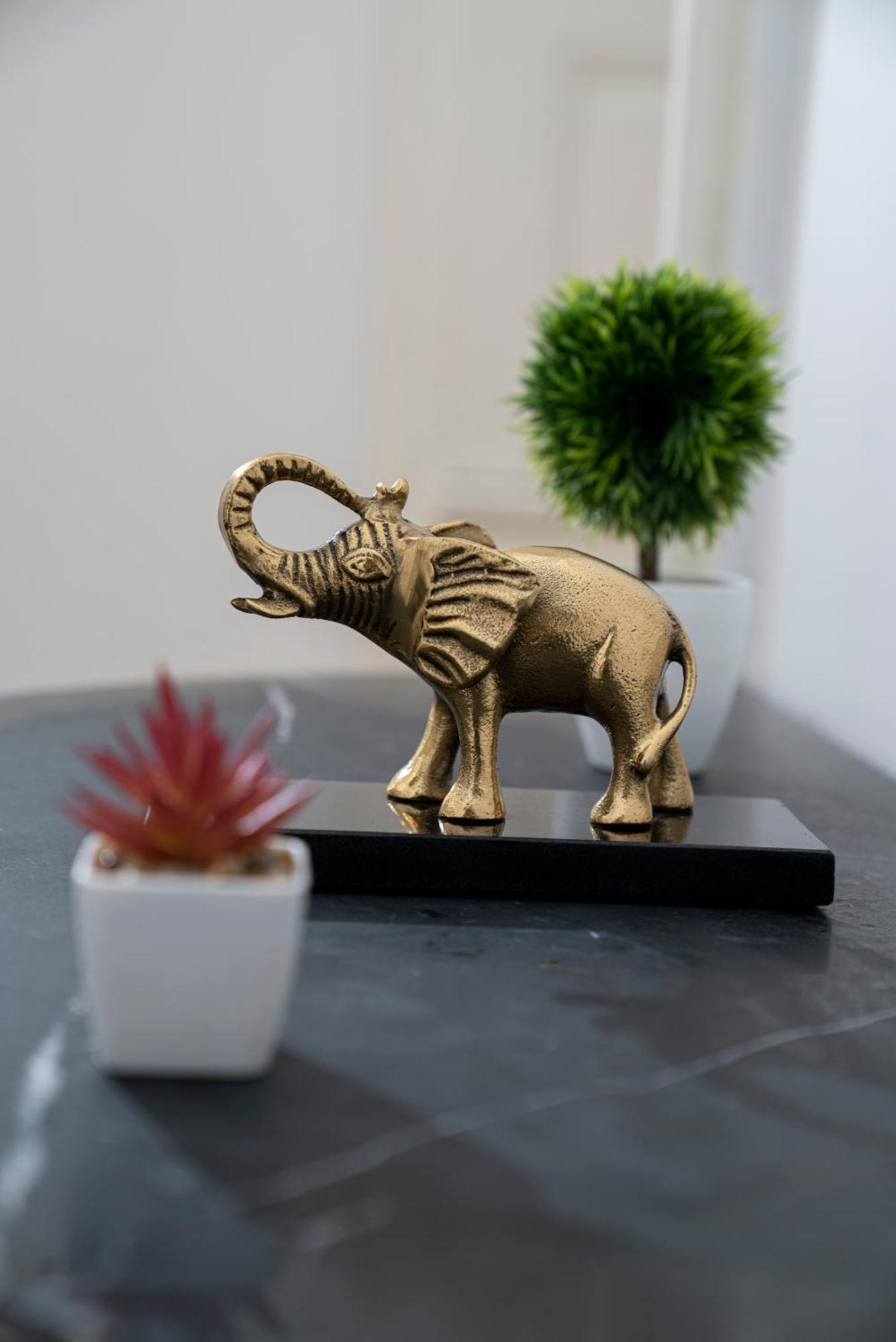 Central Stephansdom Apartment I Netflix I Self Check In Wina Bagian luar foto