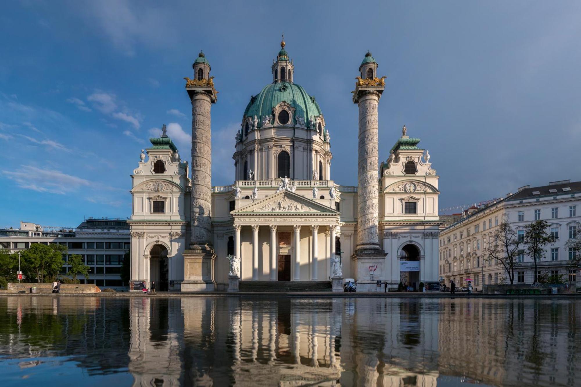 Central Stephansdom Apartment I Netflix I Self Check In Wina Bagian luar foto